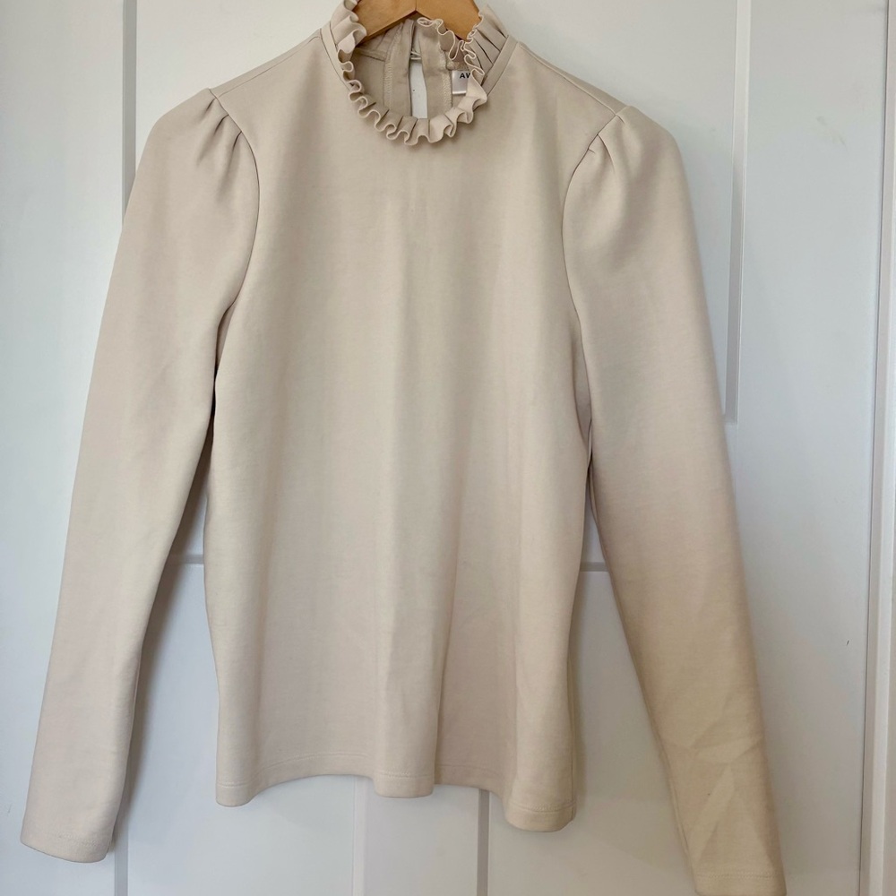Elegant ✨Cream/Ivory Ruffle Neck puff sleeve blouse